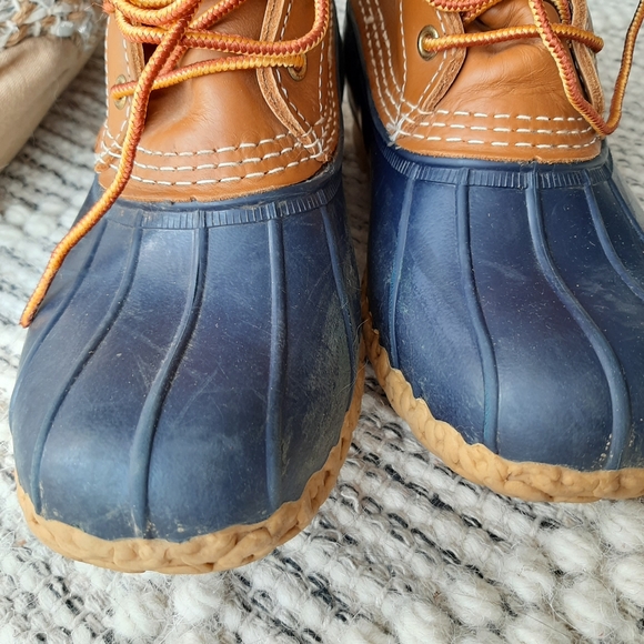 Bean Boots by L L Bean Size 8M | Leather Upper | Navy Rubber | Duck Boot - Picture 9 of 13